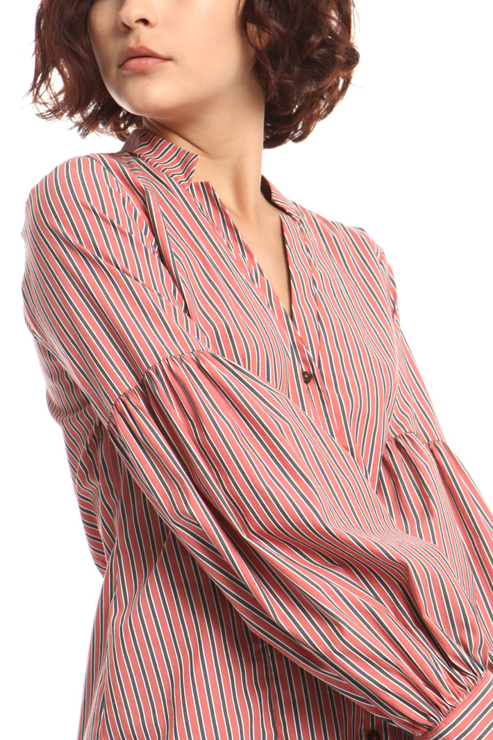 Puff sleeve shirt Intrend Puff sleeve shirt Intrend
