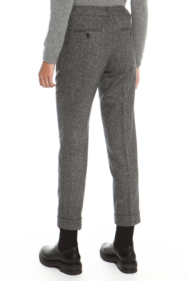 Wool tweed trousers
Intrend Wool tweed trousers
Intrend