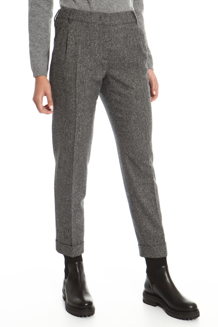 Wool tweed trousers
Intrend Wool tweed trousers
Intrend