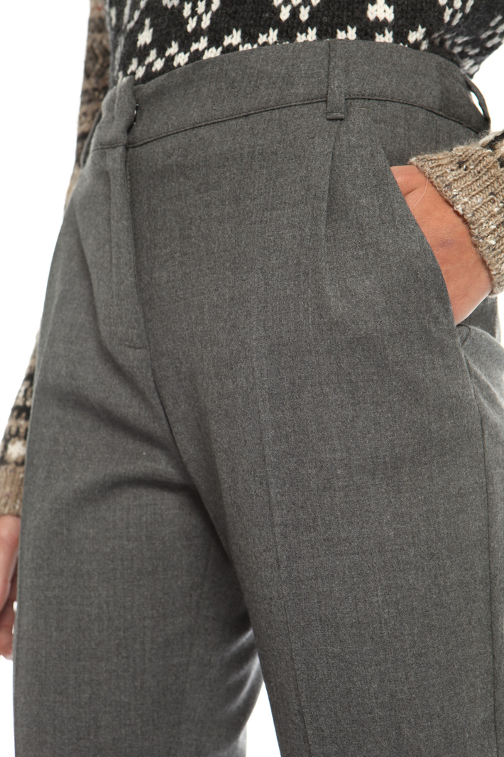 Flannel wool trousers
Intrend Flannel wool trousers
Intrend