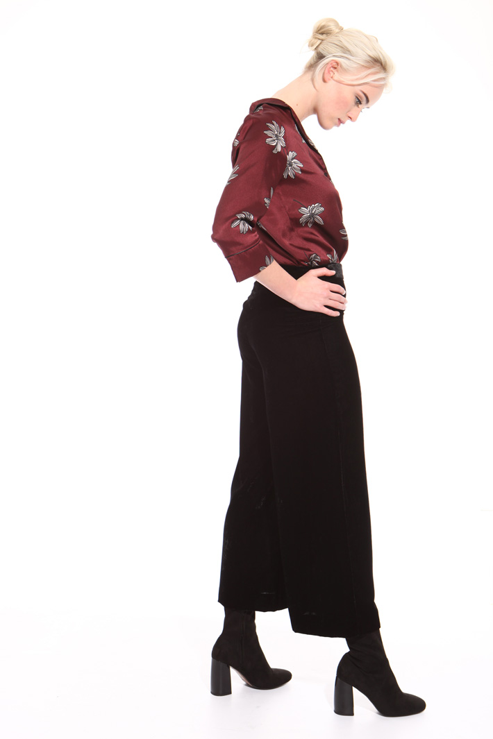 Cropped chenille trousers Intrend Cropped chenille trousers Intrend