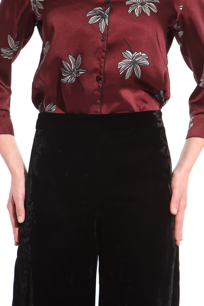 Cropped chenille trousers Intrend Cropped chenille trousers Intrend