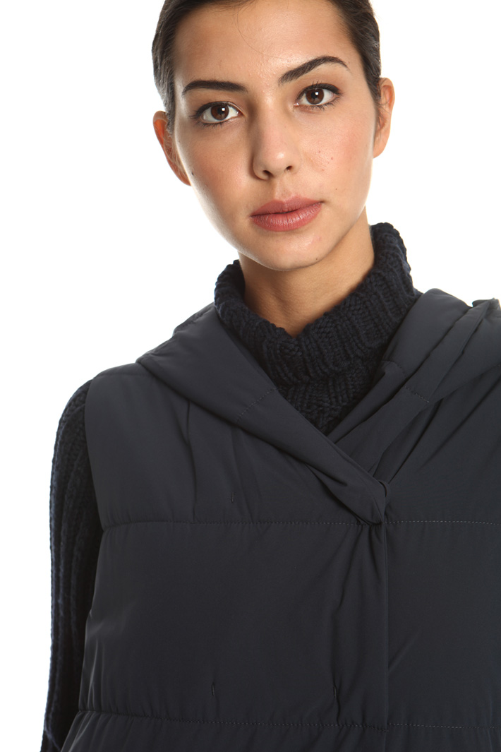 Long hooded puffer coat Intrend Long hooded puffer coat Intrend