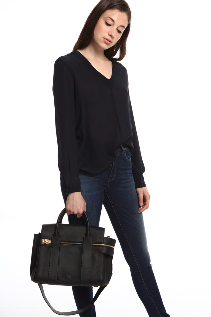 Silk and jersey blouse
Intrend Silk and jersey blouse
Intrend
