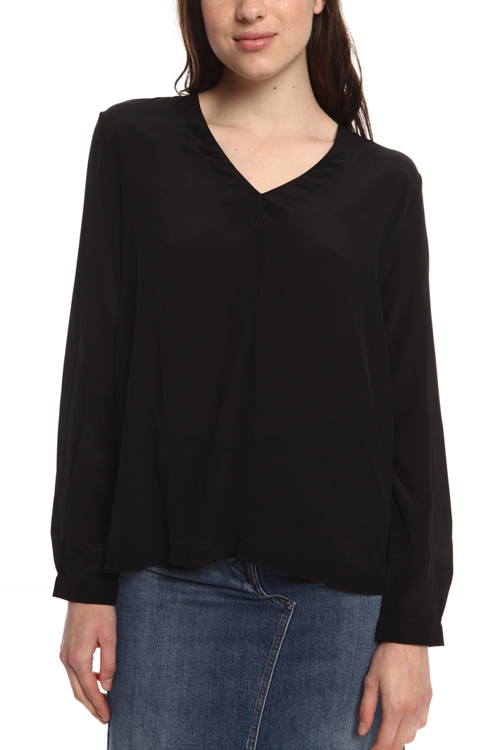 Silk and jersey blouse
Intrend Silk and jersey blouse
Intrend