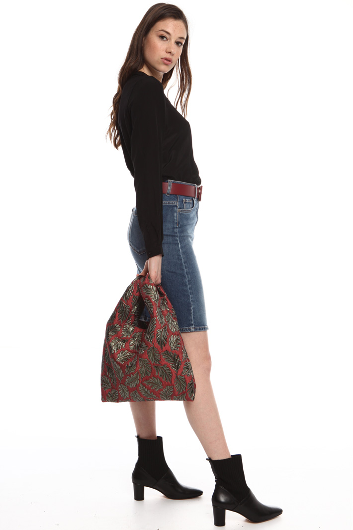 Silk and jersey blouse
Intrend Silk and jersey blouse
Intrend