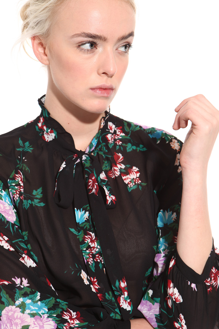 Blusa floreale in georgette Intrend Blusa floreale in georgette Intrend