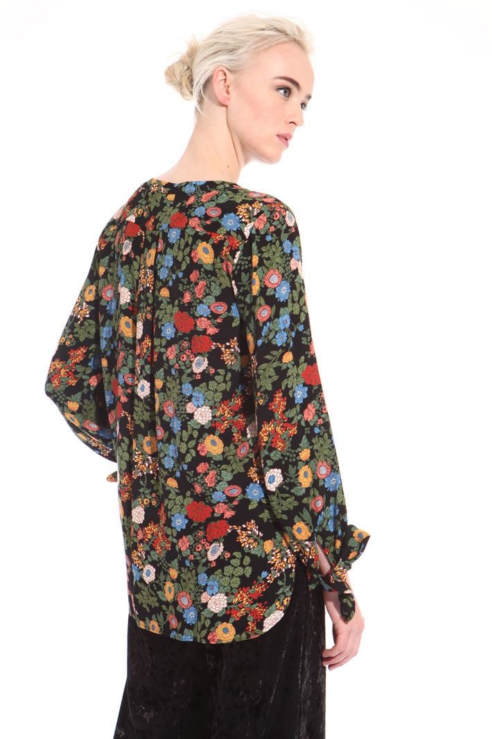 Viscose crepe blouse Intrend Viscose crepe blouse Intrend