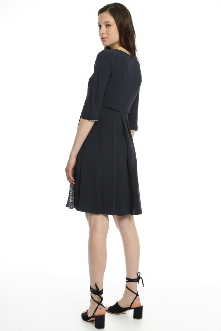 Flared fabric dress
Intrend Flared fabric dress
Intrend