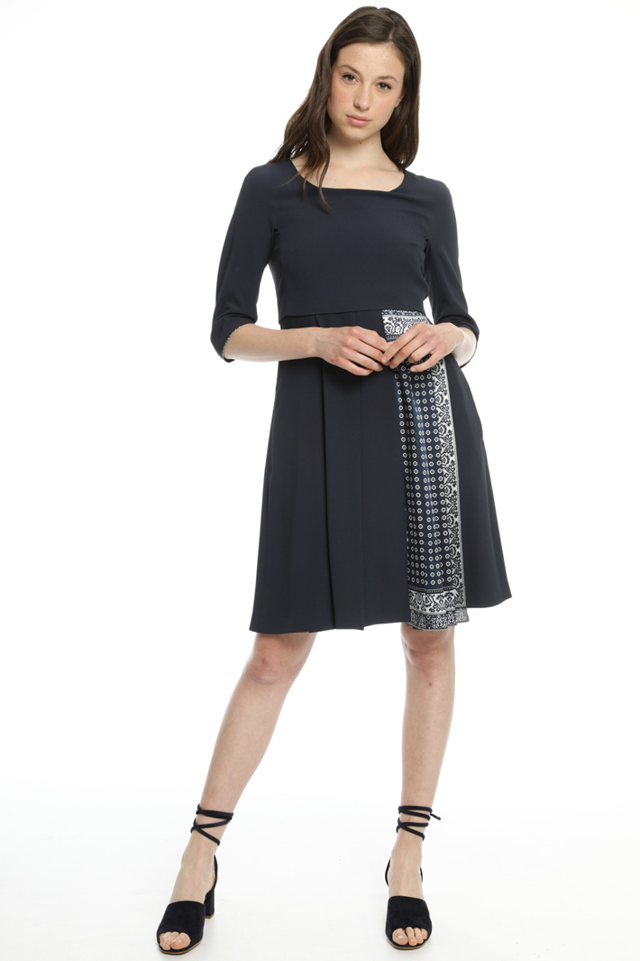 Flared fabric dress
Intrend Flared fabric dress
Intrend