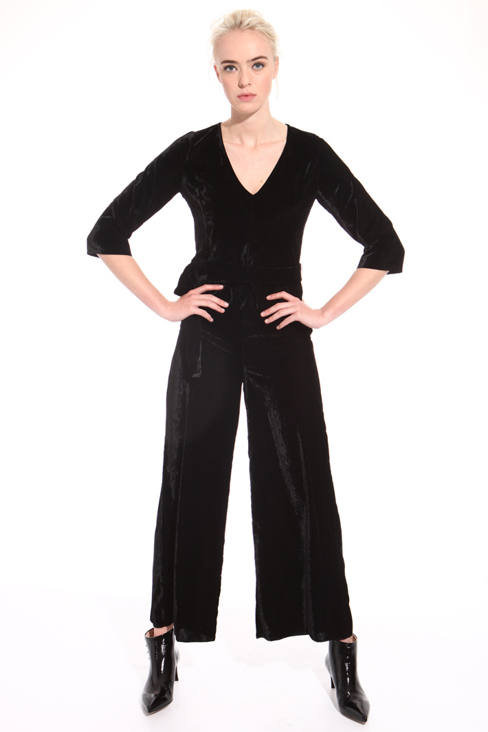 Long chenille jumpsuit Intrend Long chenille jumpsuit Intrend