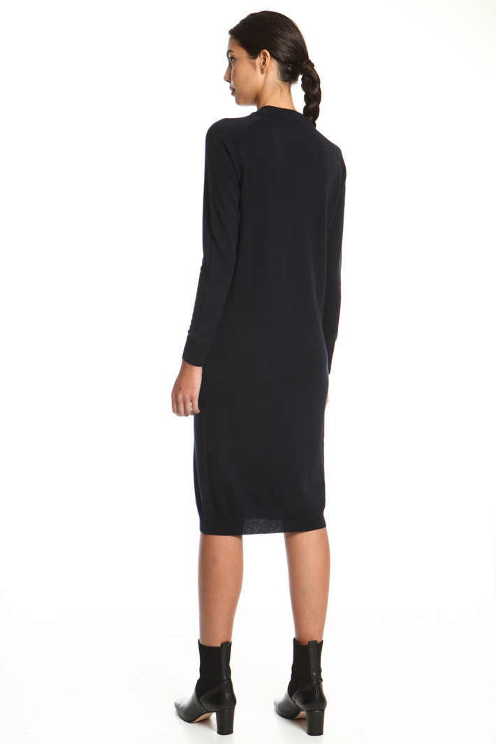 Knee-length knit dress Intrend Knee-length knit dress Intrend