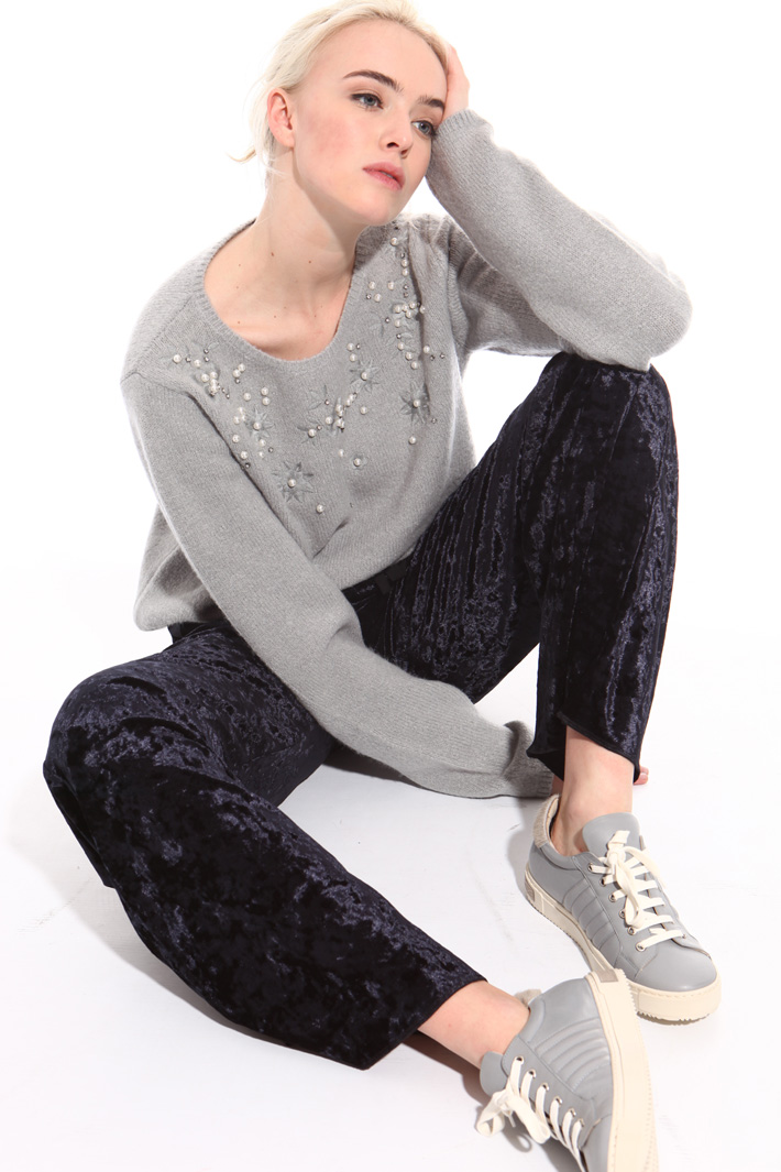 Jewel embroidered sweater Intrend Jewel embroidered sweater Intrend