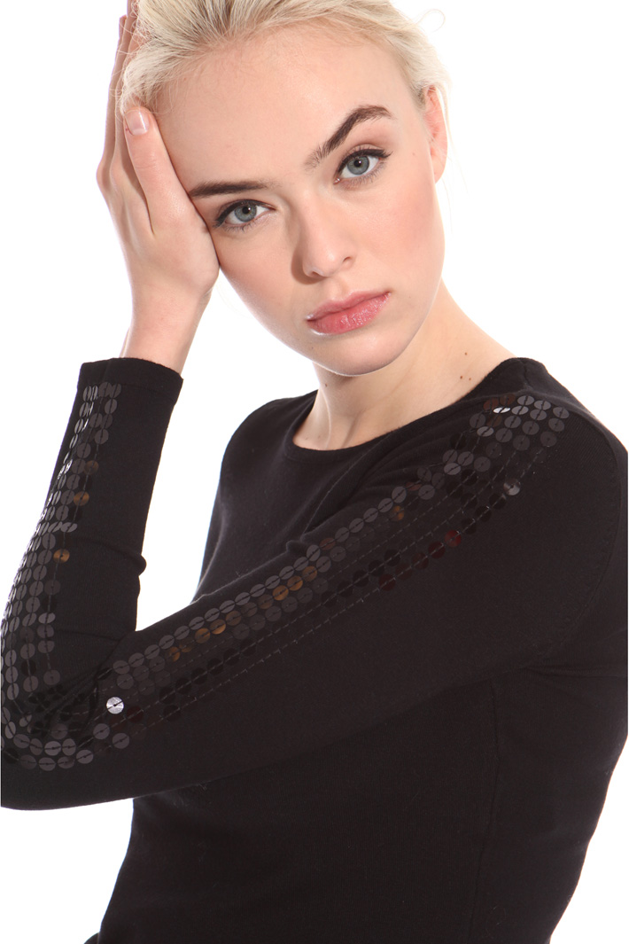 Sequin embroidered sweater Intrend Sequin embroidered sweater Intrend