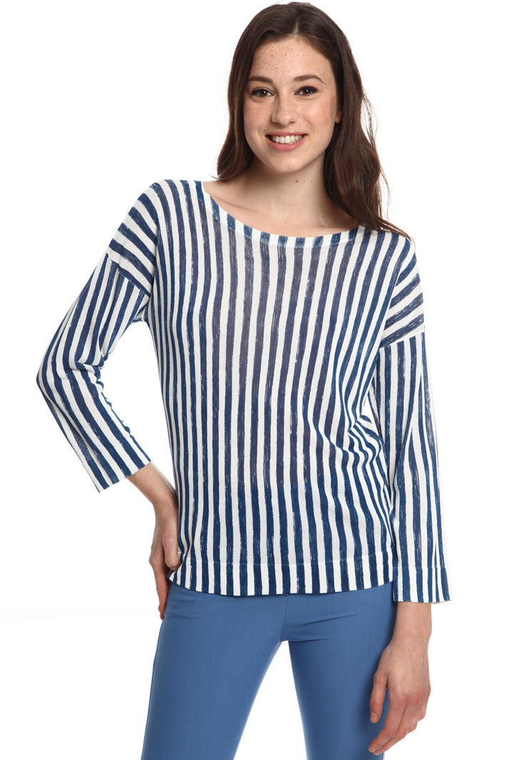 Viscose yarn sweater
Intrend Viscose yarn sweater
Intrend