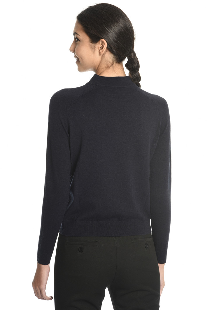 Silk and wool sweater
Intrend Silk and wool sweater
Intrend