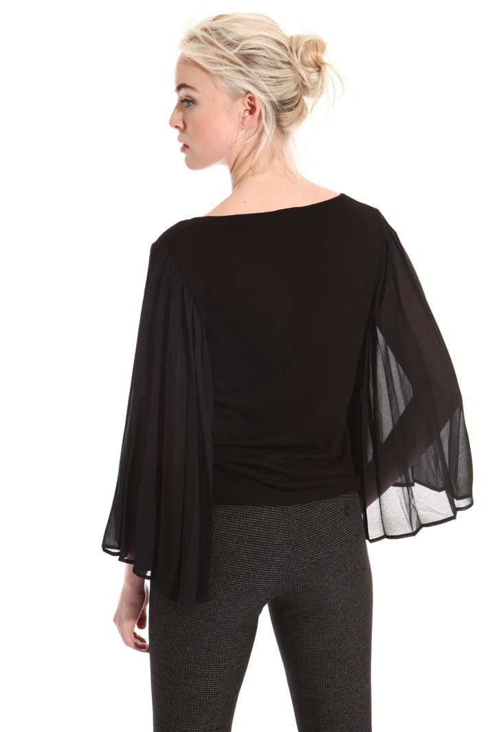 Pleated sleeve sweater Intrend Pleated sleeve sweater Intrend