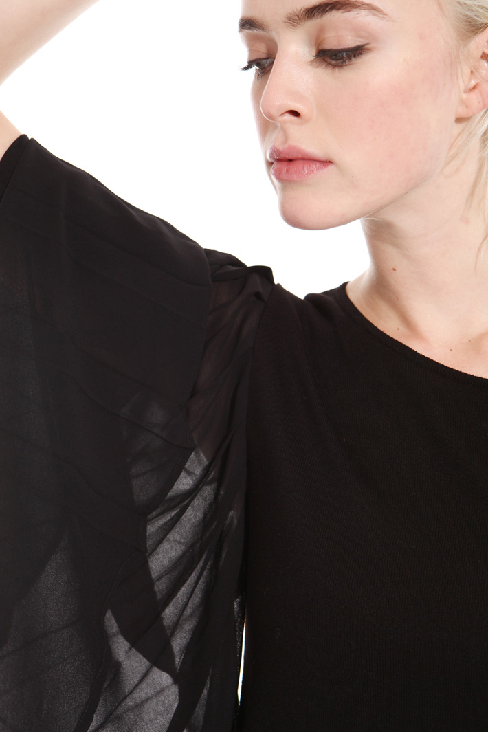 Pleated sleeve sweater Intrend Pleated sleeve sweater Intrend