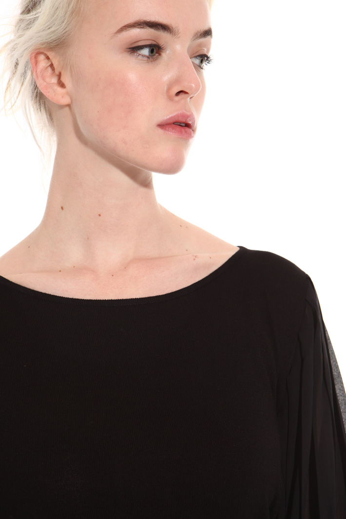 Pleated sleeve sweater Intrend Pleated sleeve sweater Intrend