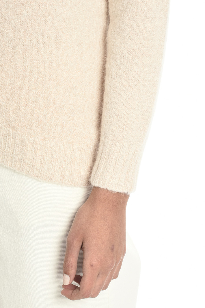 Mohair alpaca sweater
Intrend Mohair alpaca sweater
Intrend