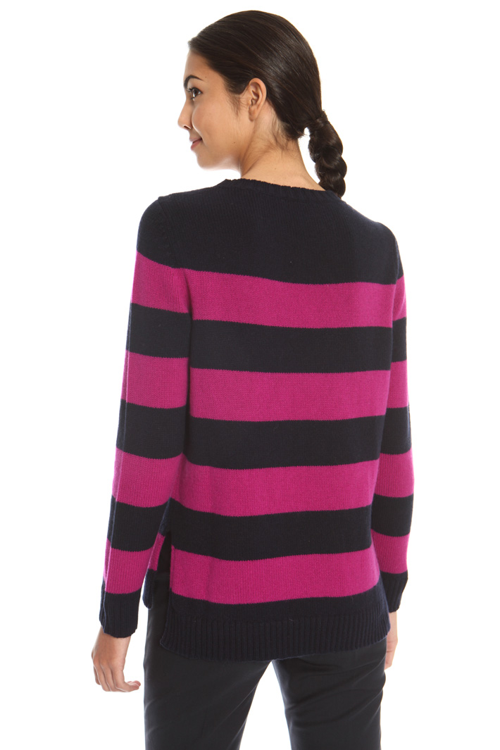 Cashmere crew neck sweater
Intrend Cashmere crew neck sweater
Intrend