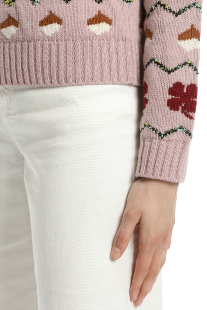 Jacquard wool yarn sweater
Intrend Jacquard wool yarn sweater
Intrend
