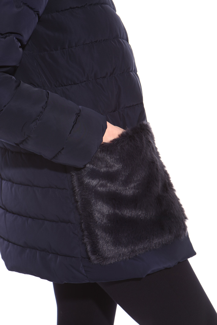 Padded technical taffeta
Intrend Padded technical taffeta
Intrend