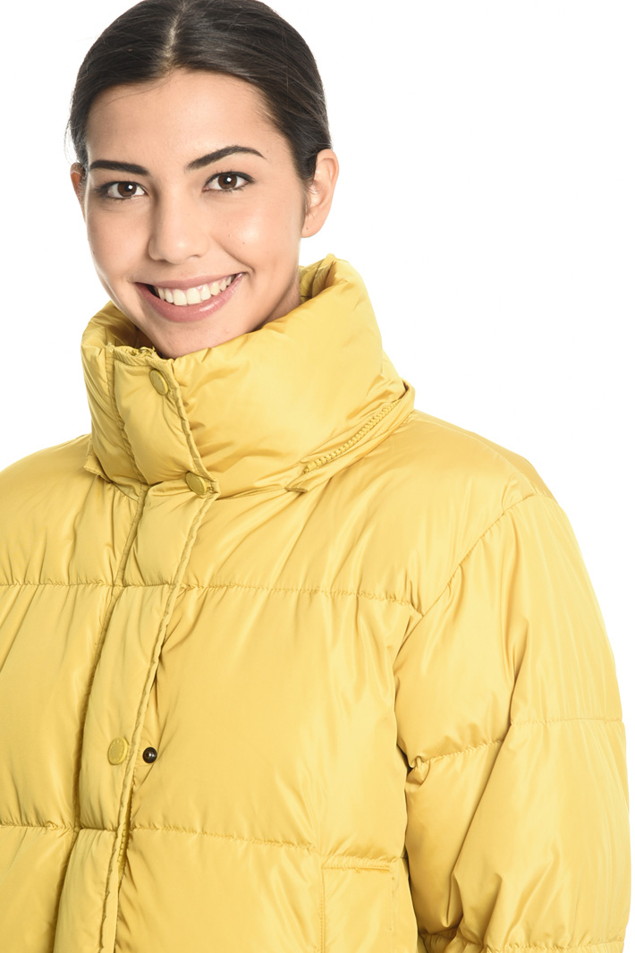 Down jacket with hood
Intrend Down jacket with hood
Intrend