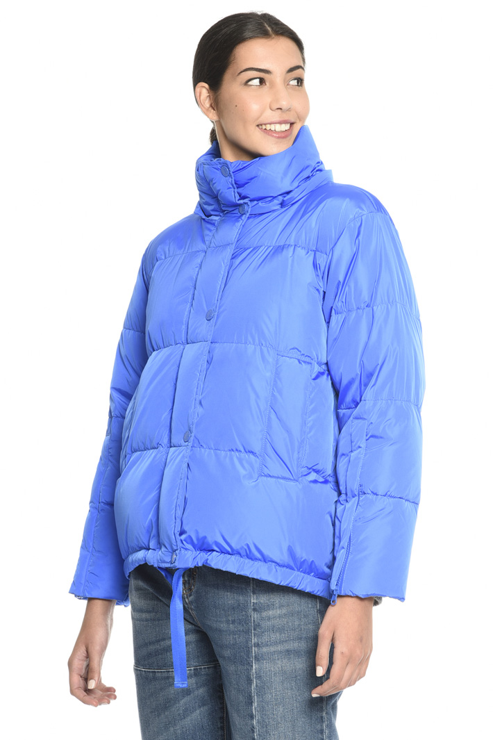 Down jacket with hood
Intrend Down jacket with hood
Intrend