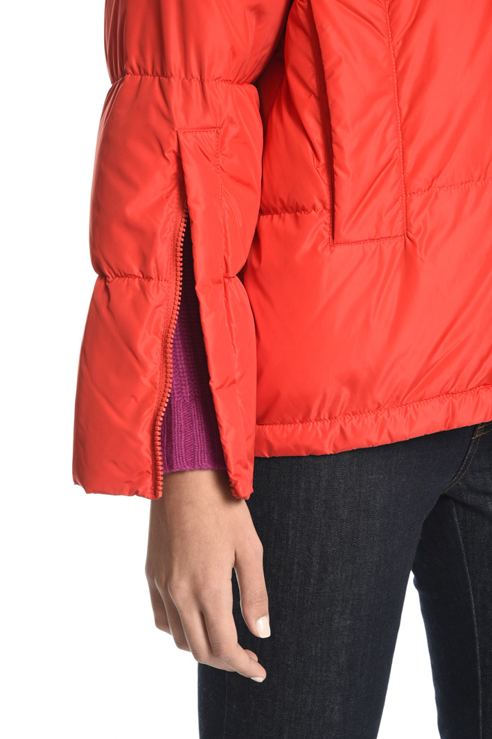 Down jacket with hood
Intrend Down jacket with hood
Intrend