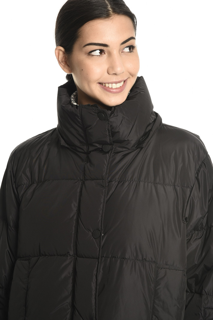 Down jacket with hood
Intrend Down jacket with hood
Intrend