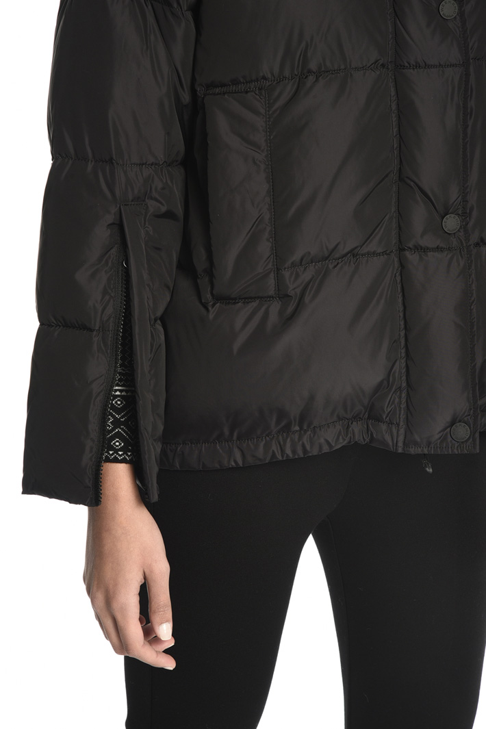 Down jacket with hood
Intrend Down jacket with hood
Intrend