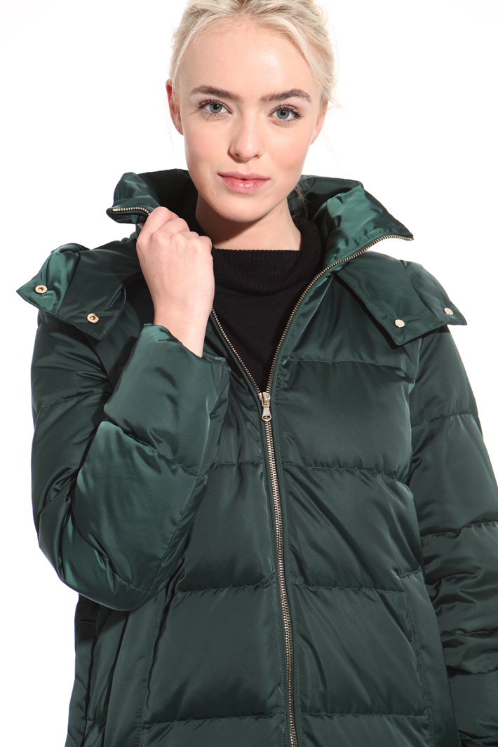 Glossy technical down jacket
Intrend Glossy technical down jacket
Intrend