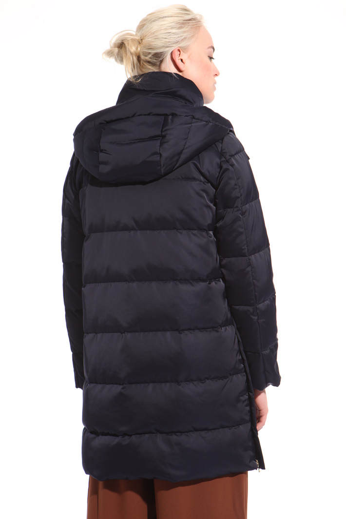 Glossy technical down jacket
Intrend Glossy technical down jacket
Intrend