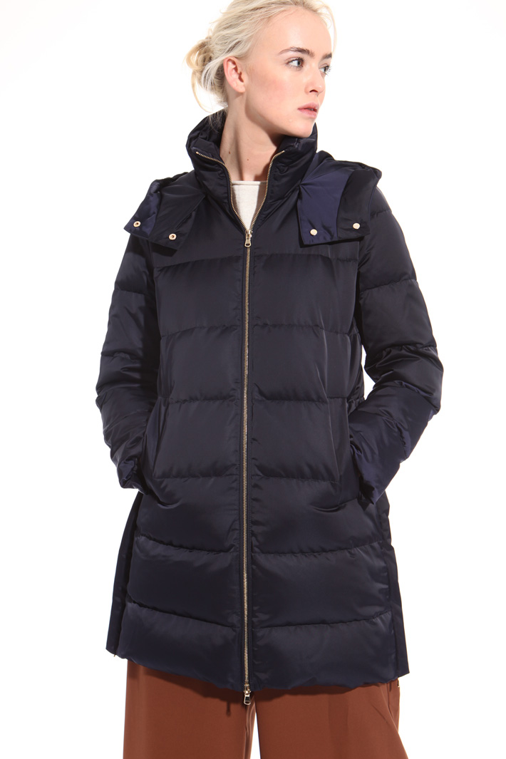 Glossy technical down jacket
Intrend Glossy technical down jacket
Intrend