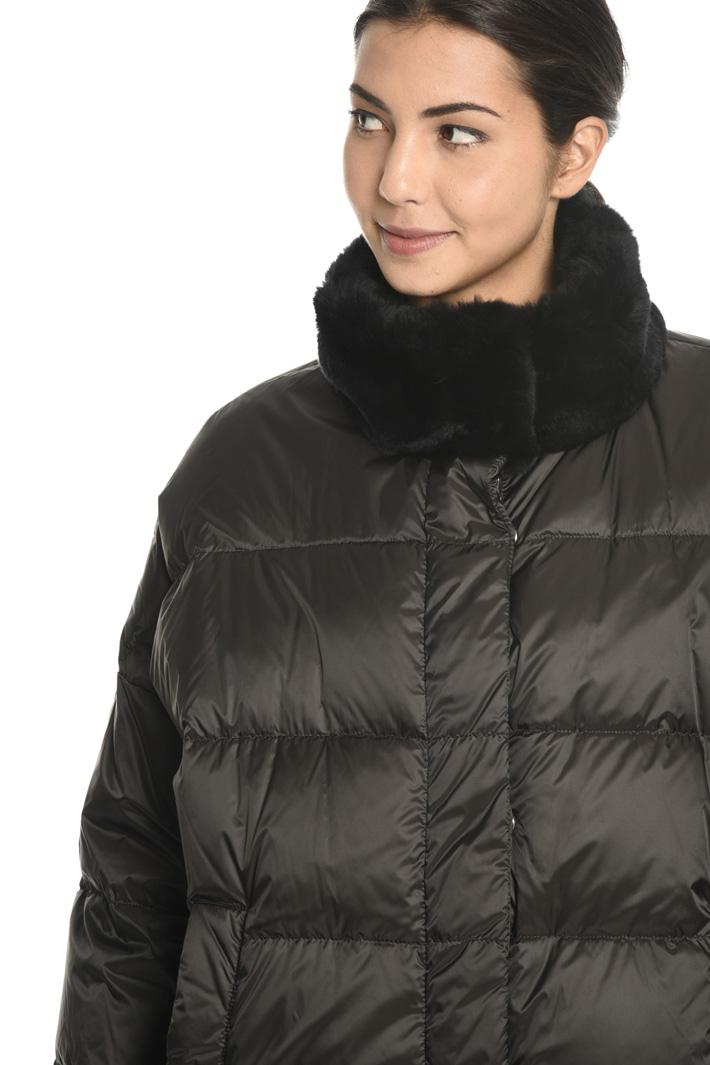 Oversized reversible jacket
Intrend Oversized reversible jacket
Intrend