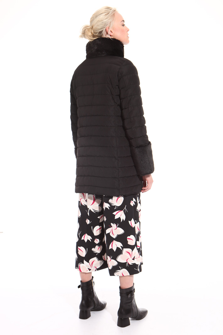 Padded fur collar jacket
Intrend Padded fur collar jacket
Intrend