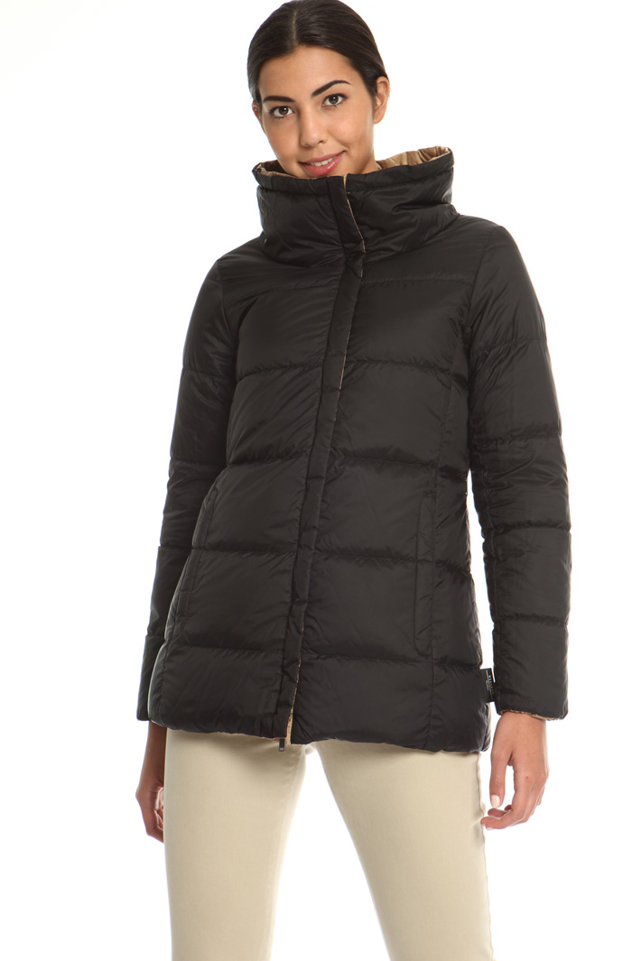 Reversible anti-drop jacket
Intrend Reversible anti-drop jacket
Intrend