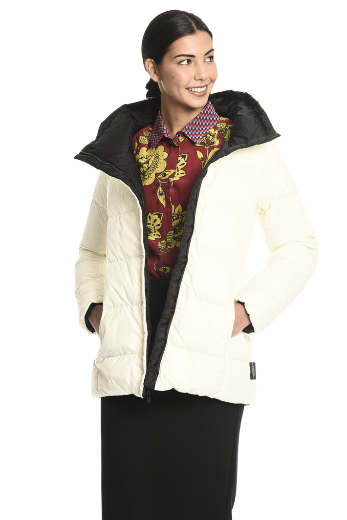 Reversible anti-drop jacket
Intrend Reversible anti-drop jacket
Intrend
