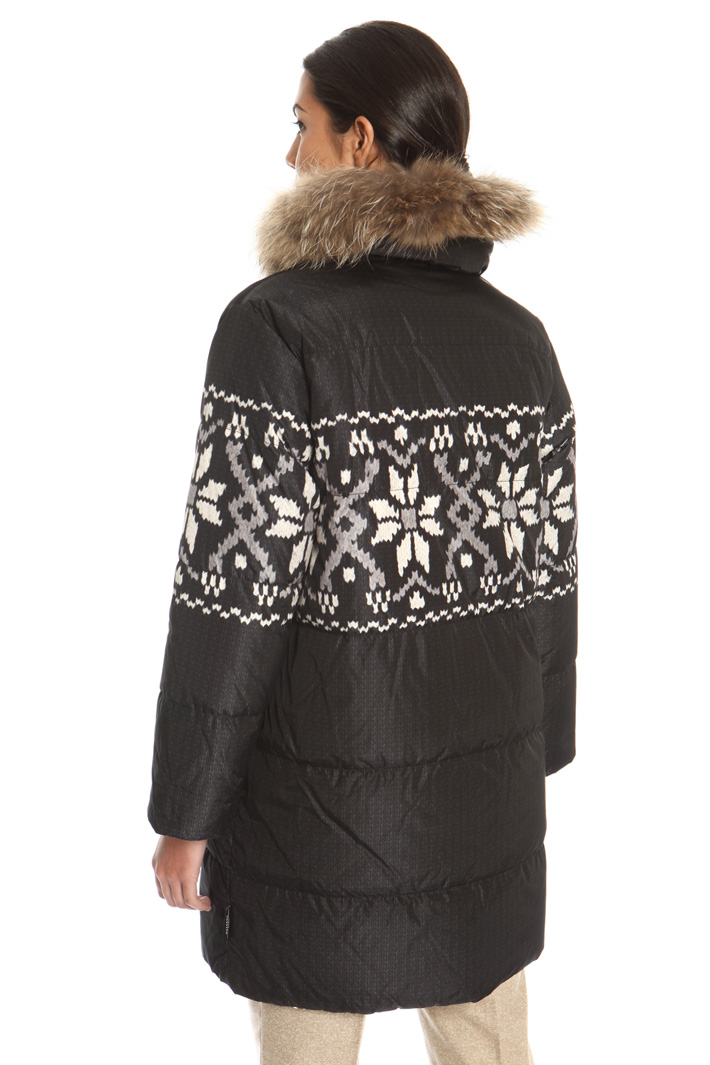 Printed canvas down jacket
Intrend Printed canvas down jacket
Intrend