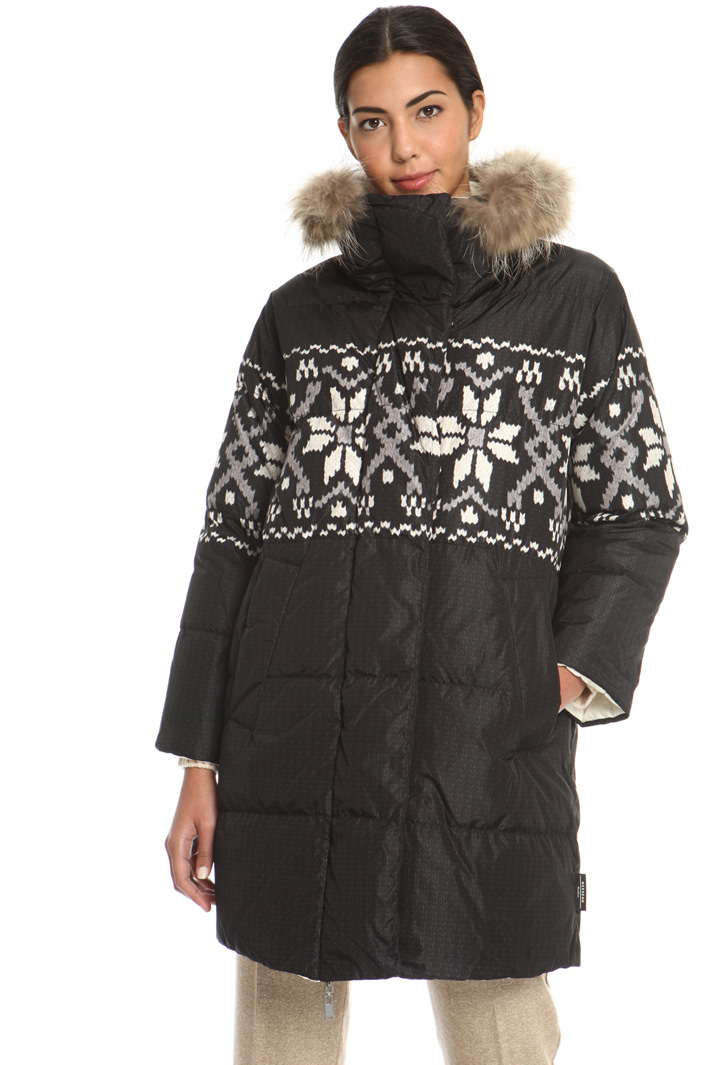 Printed canvas down jacket
Intrend Printed canvas down jacket
Intrend