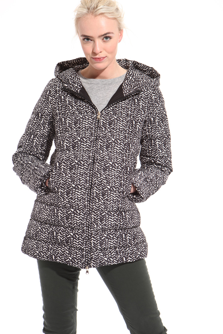 Printed taffeta down jacket
Intrend Printed taffeta down jacket
Intrend