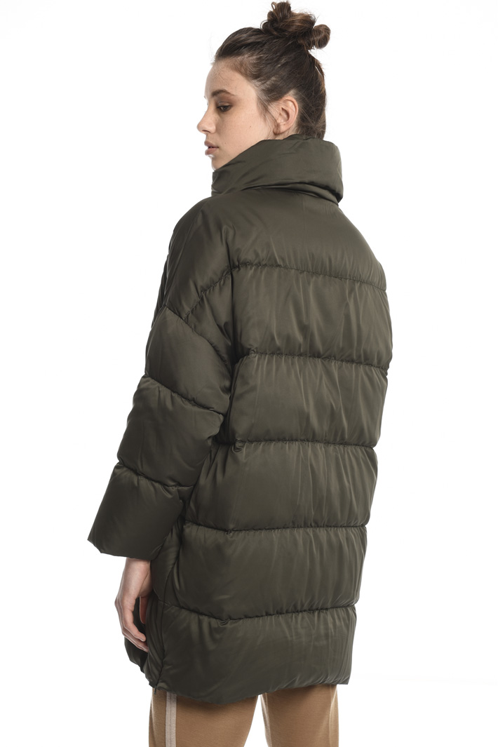 Drip-proof satin down jacket
Intrend Drip-proof satin down jacket
Intrend