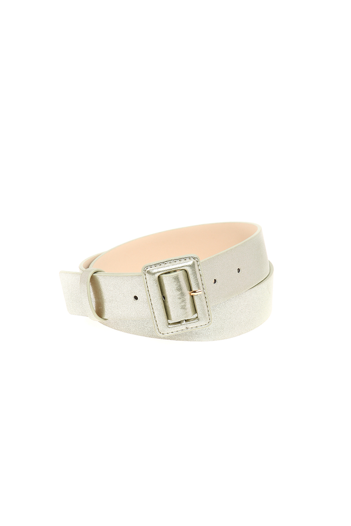 Laminated faux-leather belt
Intrend Laminated faux-leather belt
Intrend