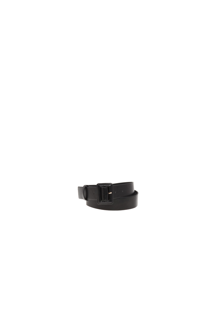 Laminated faux-leather belt
Intrend Laminated faux-leather belt
Intrend