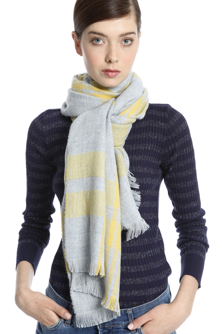 Fringed scarf Intrend Fringed scarf Intrend