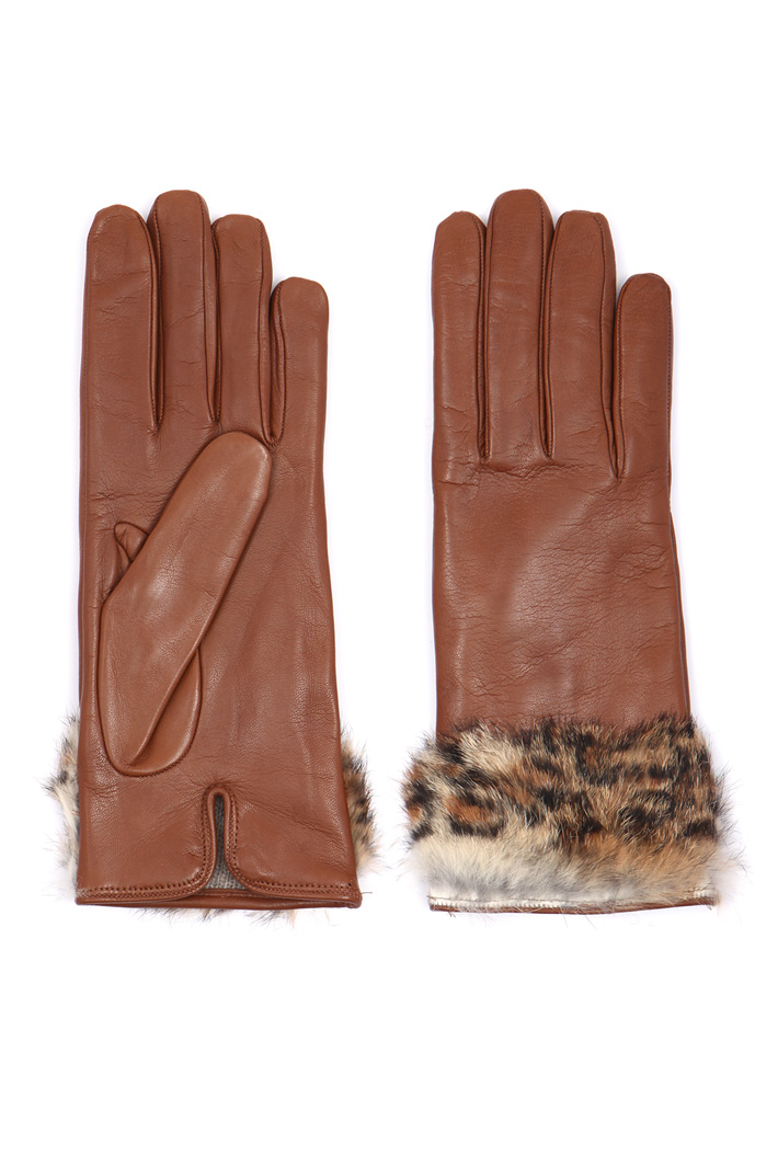 Gloves with fur trim
Intrend Gloves with fur trim
Intrend