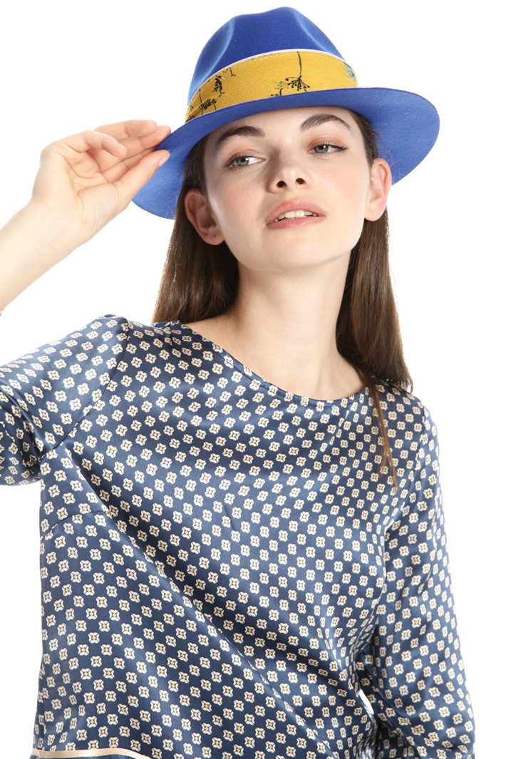Fantasy ribbon hat Intrend Fantasy ribbon hat Intrend