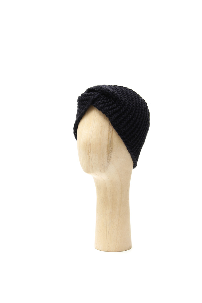 Knit hat with knot Intrend Knit hat with knot Intrend