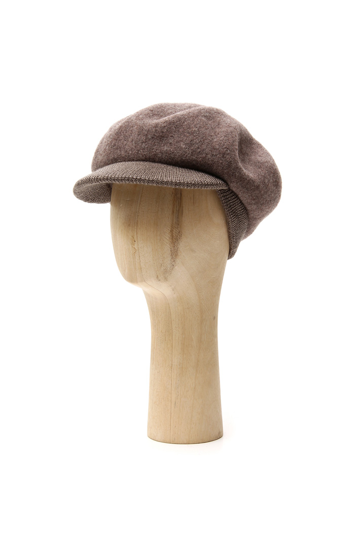Wool hat with visor Intrend Wool hat with visor Intrend